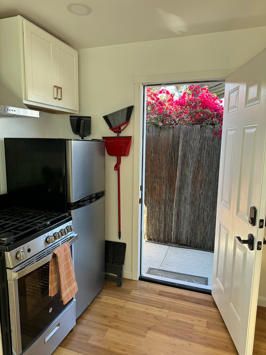 Furnished Finder property 390250_1 photo 7