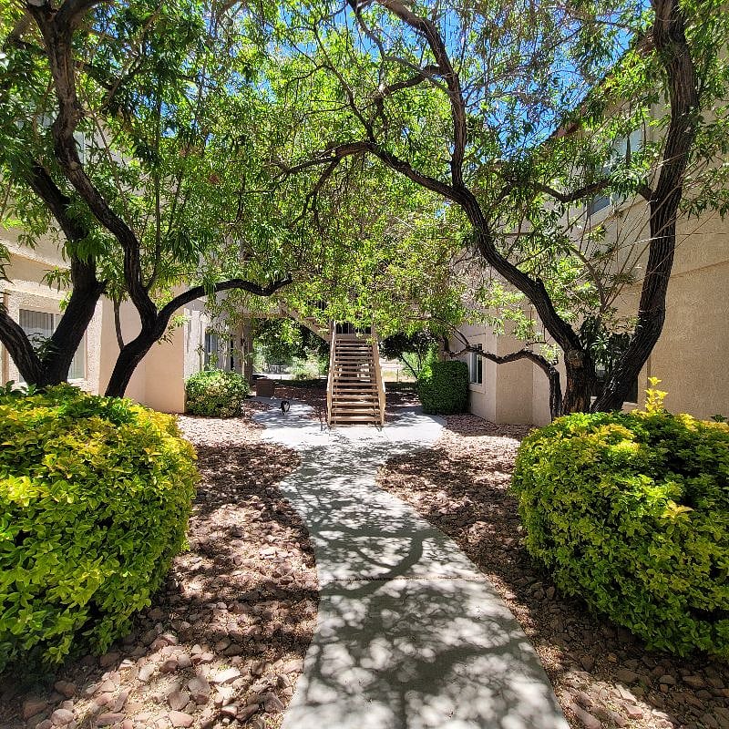 Furnished Finder property 390340_1 photo 2