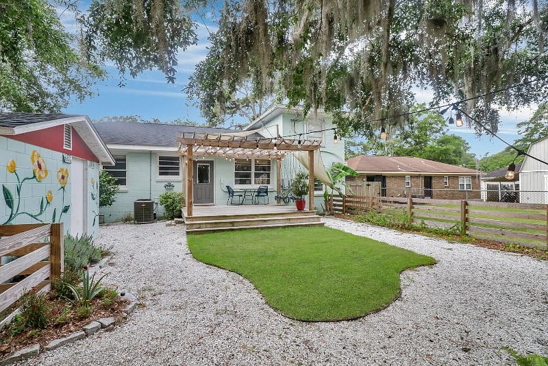 Furnished Finder property 390384_2 photo 23