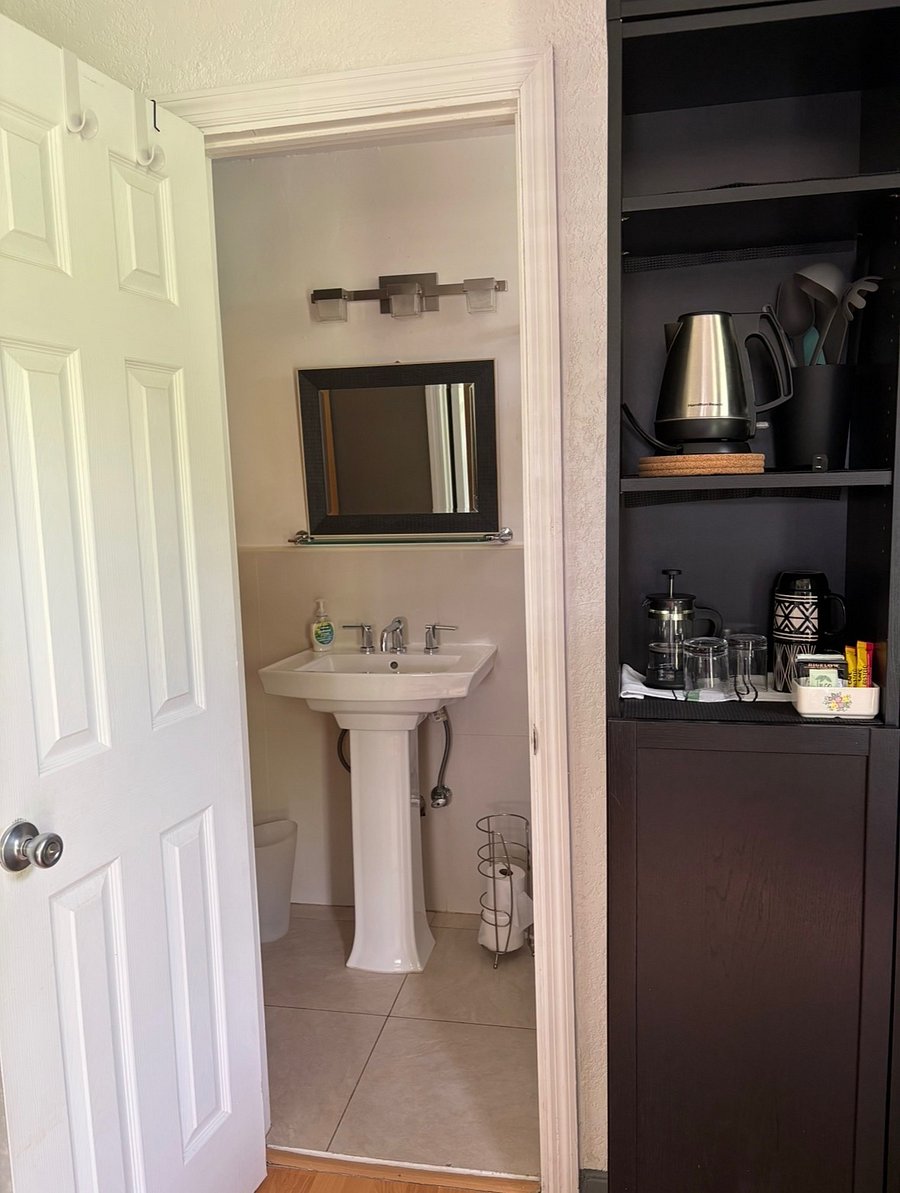 Furnished Finder property 390551_1 photo 6