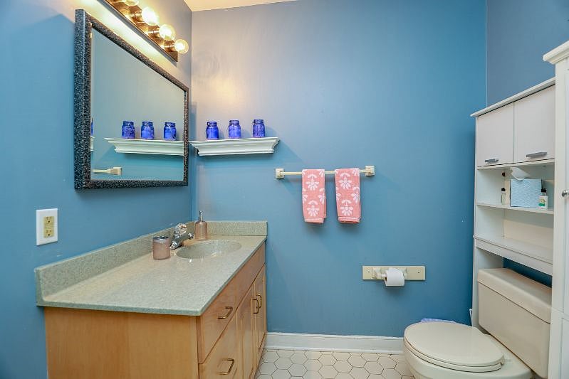 Bathroom - with spacious shower