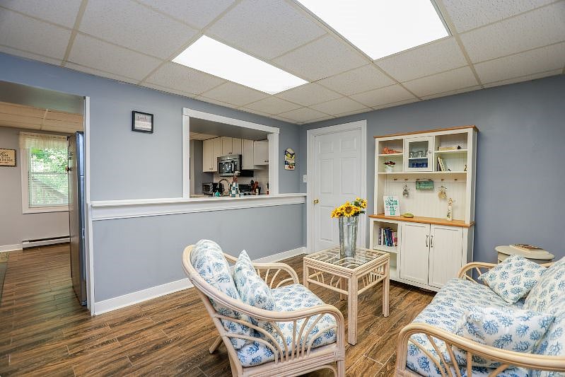 Bonus Sitting/reading Room