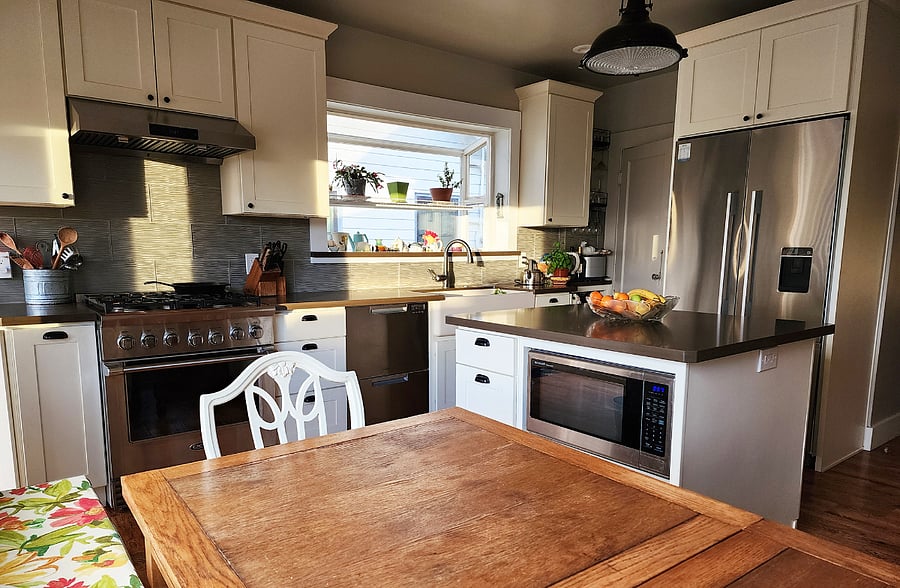 SHARED KITCHEN
