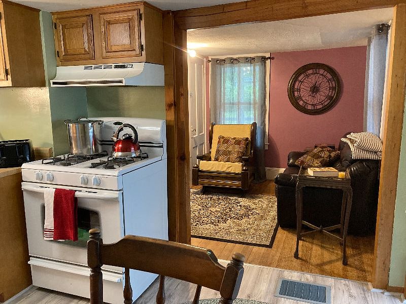 Furnished Finder property 390662_1 photo 18
