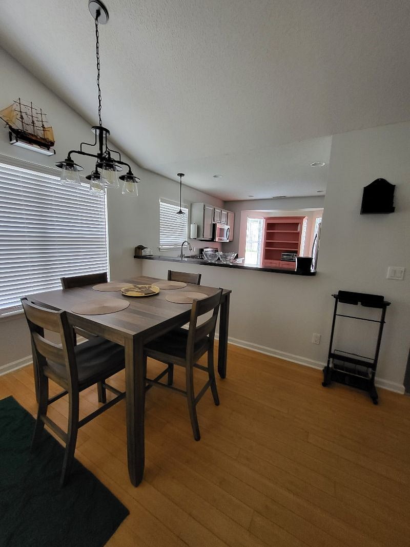 Furnished Finder property 390772_1 photo 4