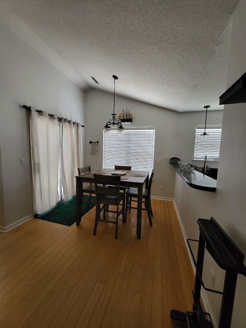 Furnished Finder property 390772_1 photo 5