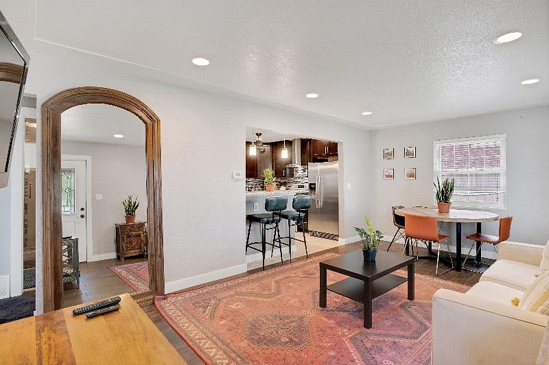 Furnished Finder property 390789_1 photo 11