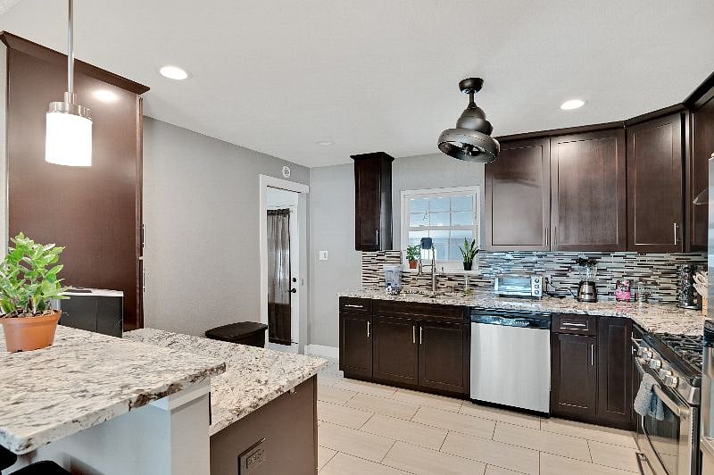 Furnished Finder property 390789_1 photo 18