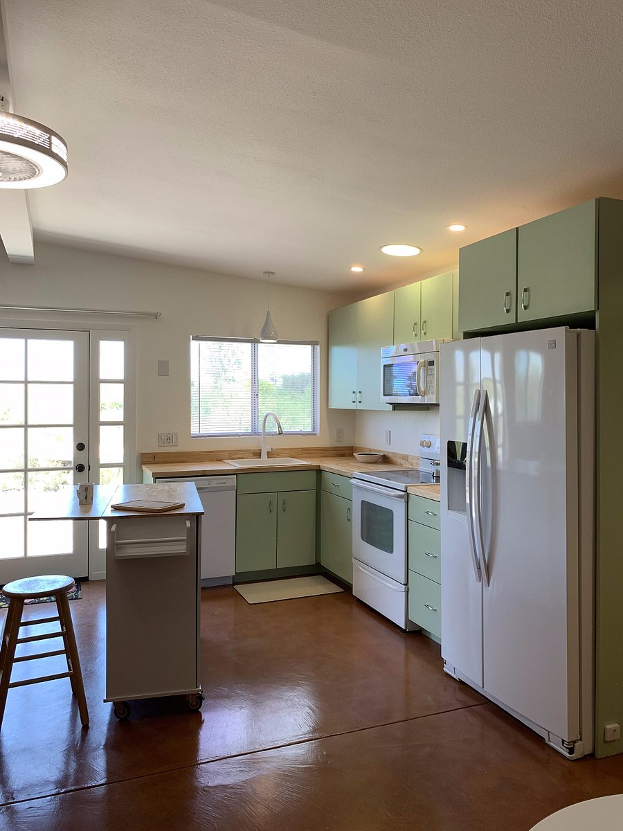 Hilltop Haven Studio Guesthouse