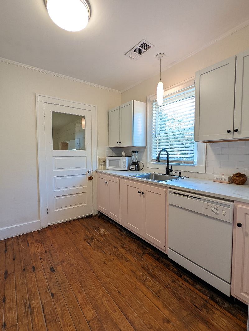 Furnished Finder property 390805_1 photo 12