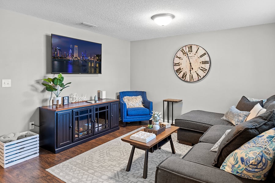 Living Room | Smart TV