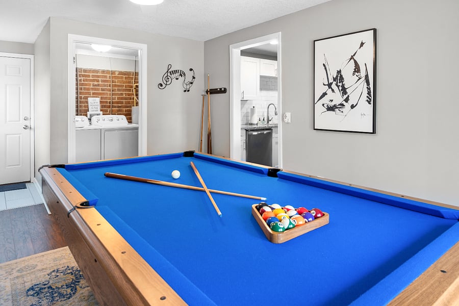 Pool Room | Entertainment