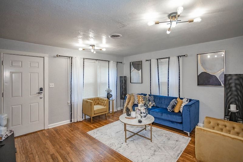 Furnished Finder property 390906_2 photo 3
