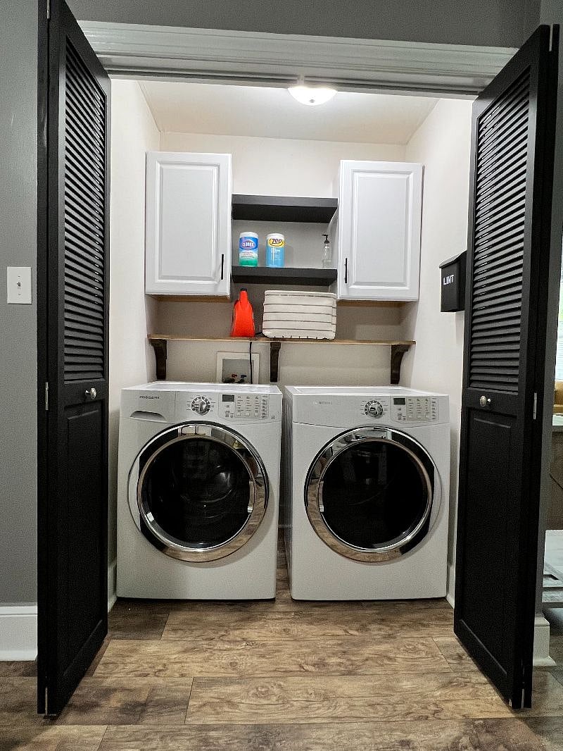 Laundry (2022)