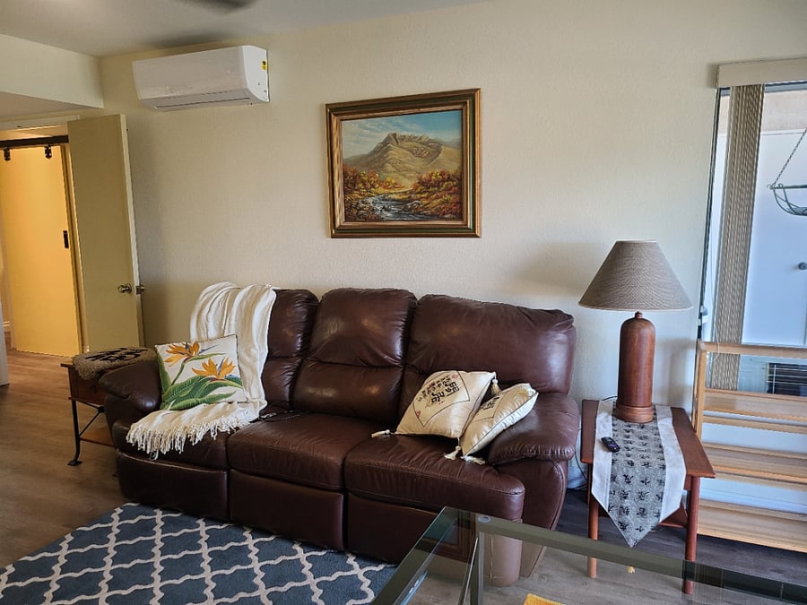 All 3 pieces recline