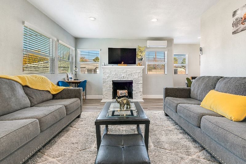 Furnished Finder property 390966_1 photo 1