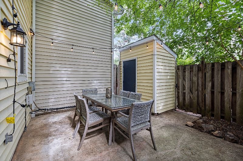 Furnished Finder property 390989_1 photo 23
