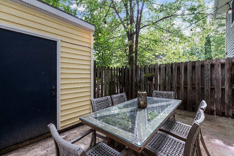 Furnished Finder property 390989_1 photo 24