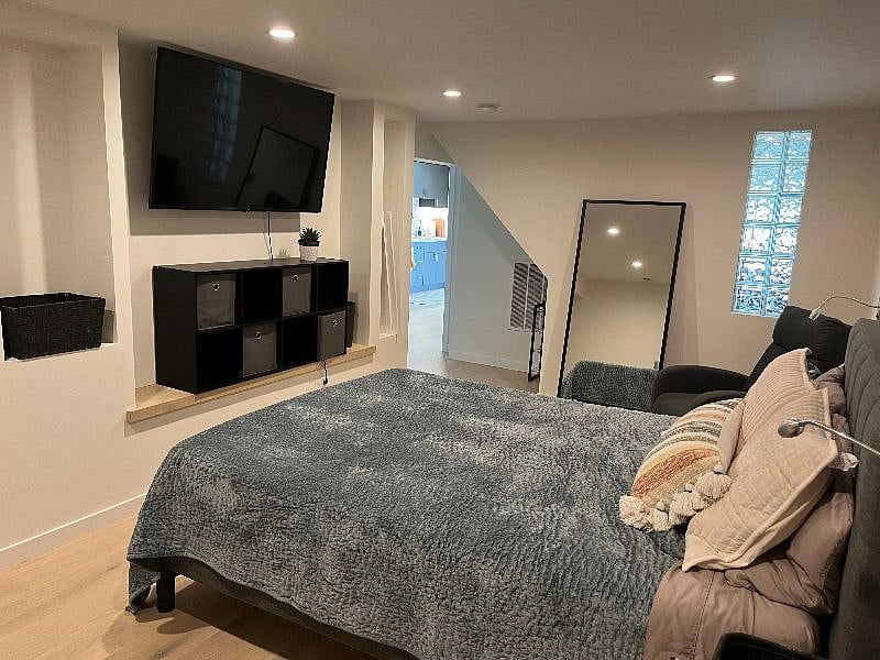 Bedroom 3- Lower level Queen bed