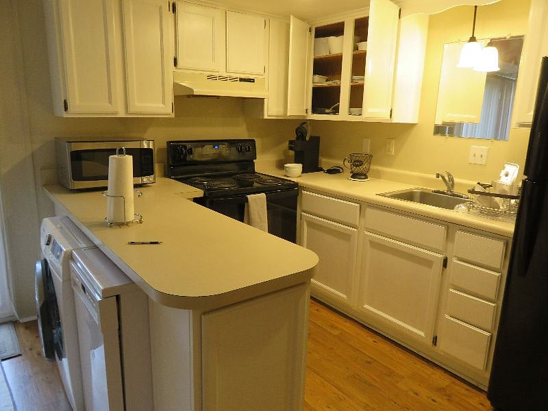 Furnished Finder property 391004_1 photo 13
