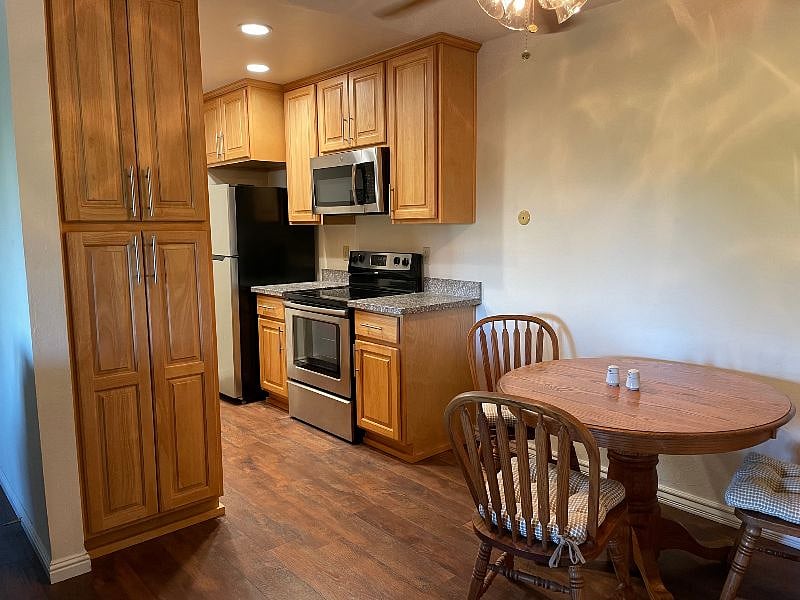 Furnished Finder property 391126_1 photo 9