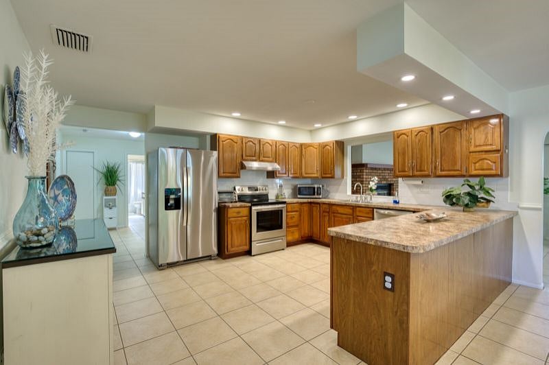 Furnished Finder property 391141_1 photo 3