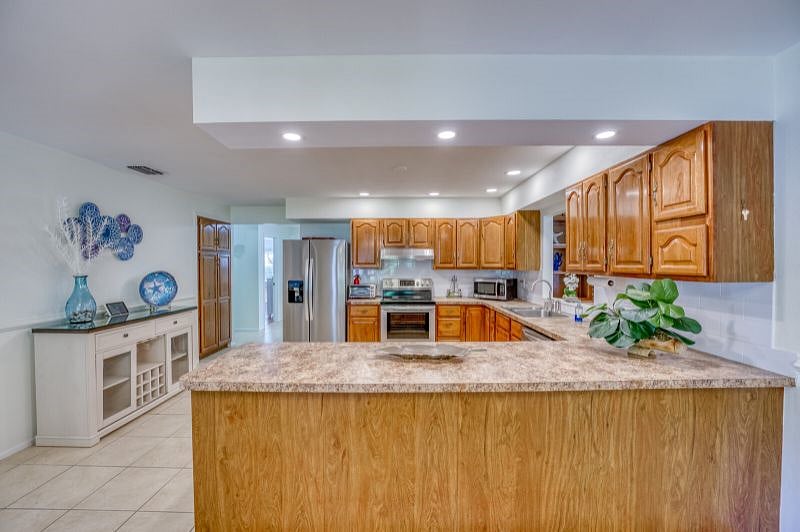 Furnished Finder property 391141_1 photo 16