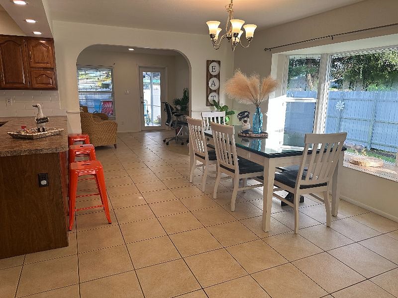 Furnished Finder property 391141_1 photo 18