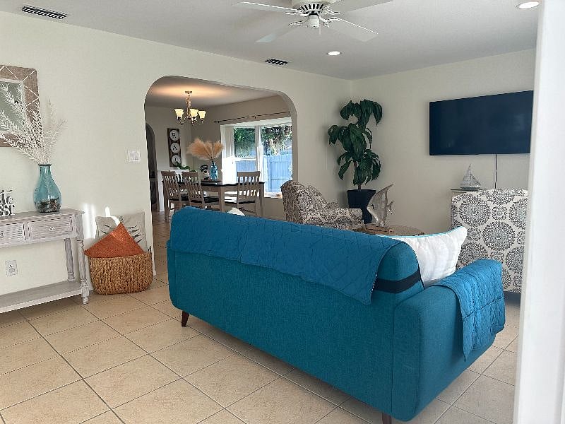 Furnished Finder property 391141_1 photo 12