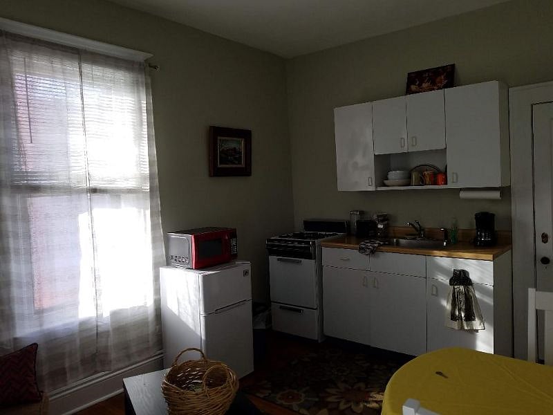 Furnished Finder property 391168_2 photo 6