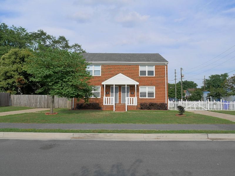Two town-house brick home. Both units have a private drive way and entrance. Each unit has a pet friendly private yard.