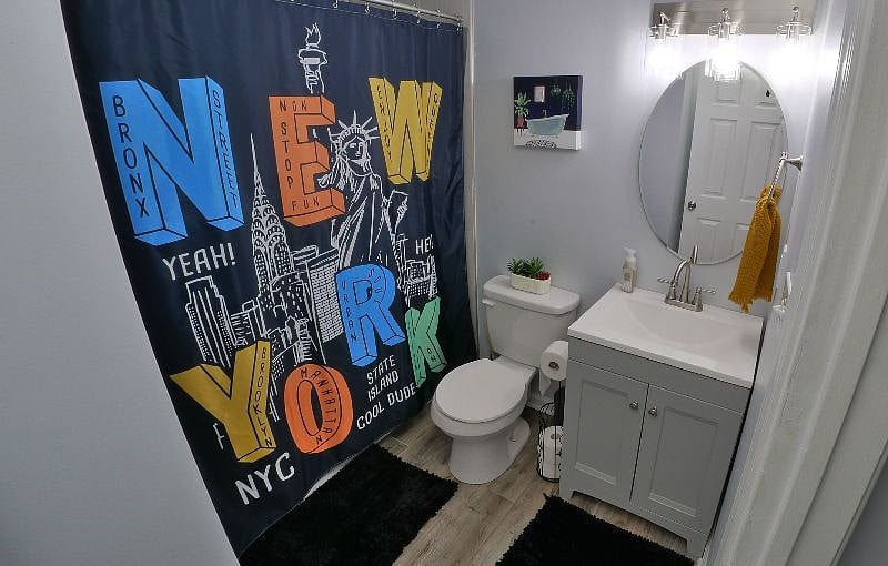 Full bath. Conveniently located in the upstairs next to the bedrooms.
