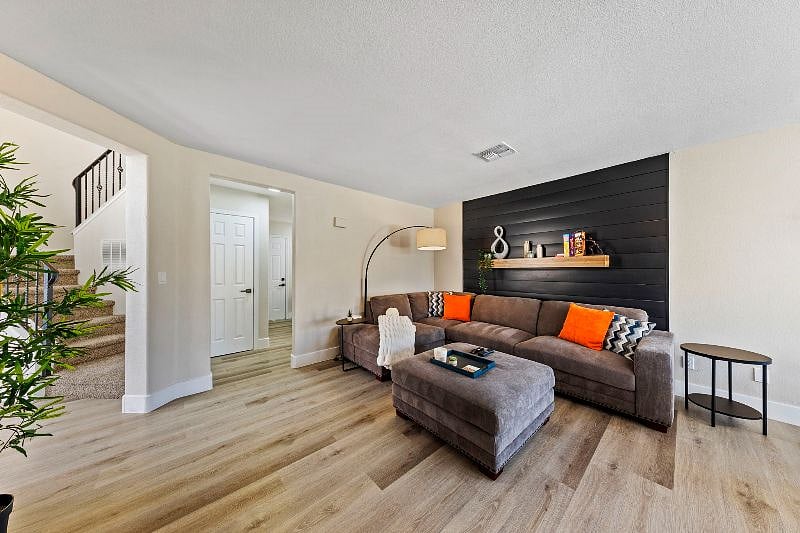 Furnished Finder property 391429_1 photo 6