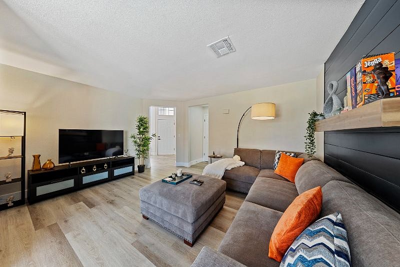 Furnished Finder property 391429_1 photo 7