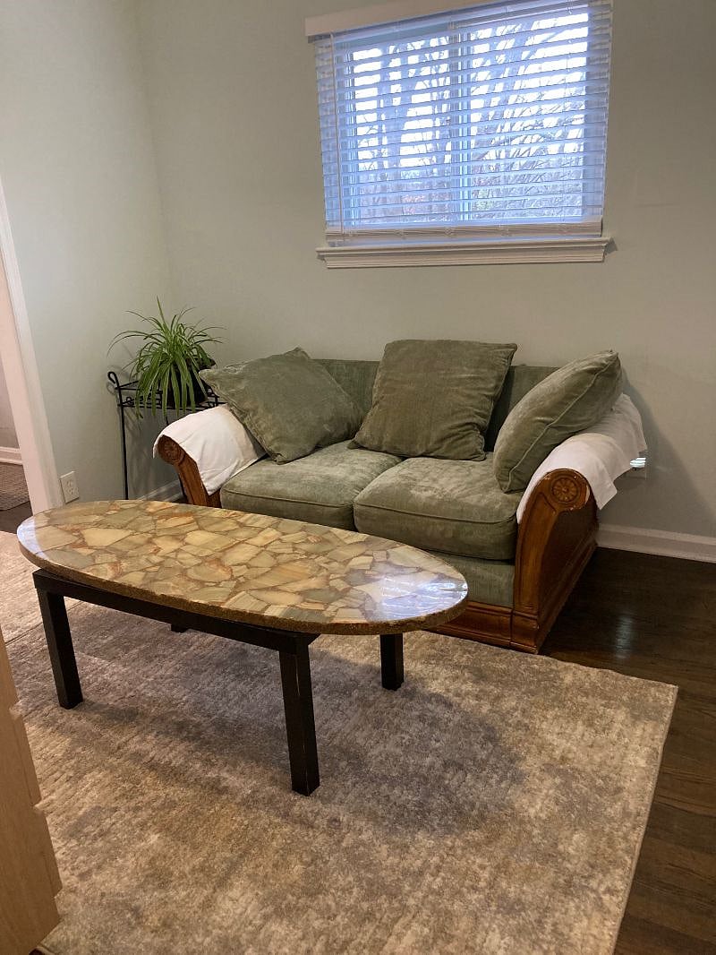 Private sitting area and work space