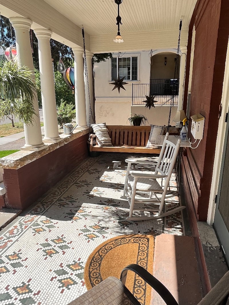 Shared front porch