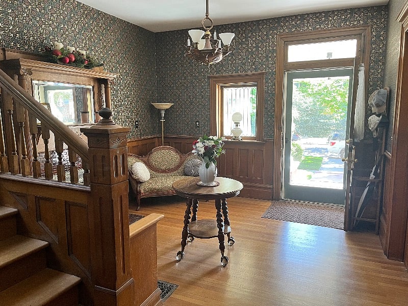 Front door and foyer to upstairs apt