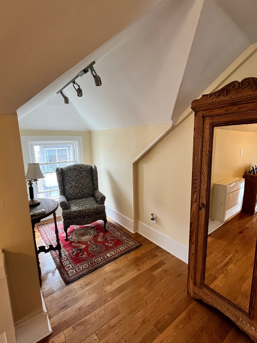 Third floor reading nook