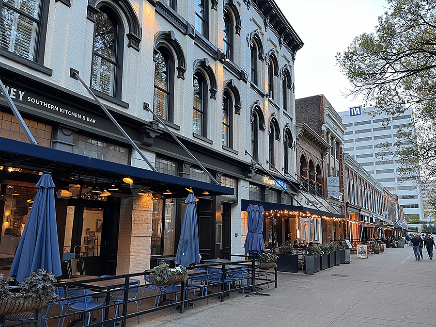 Market Square is the center of Downtown Knoxville. The local Farmers Market runs from May through October on Wednesdays from 10:00 AM to 1:00 PM and Saturdays from 9:00 AM to 1:00 PM. Find your favorite shops, restaurants, and bars year-round.