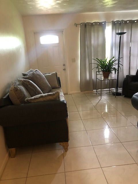 Furnished Finder property 391541_2 photo 18