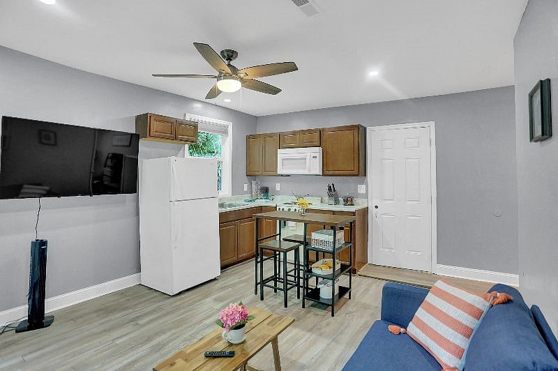Furnished Finder property 391629_1 photo 3