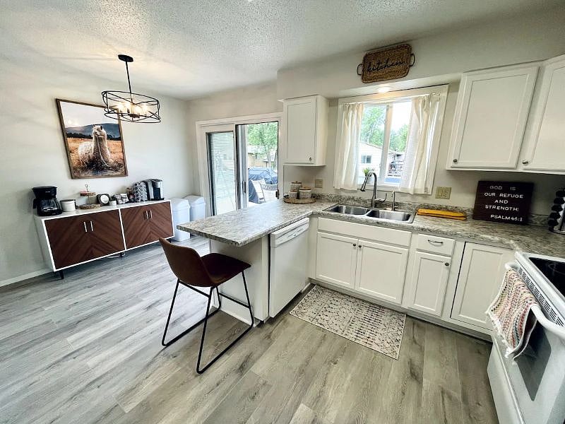 Furnished Finder property 391684_1 photo 11