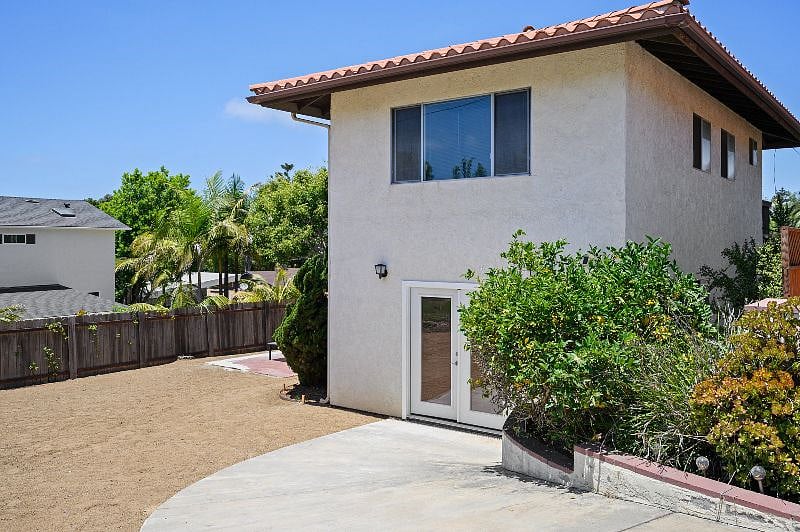 Furnished Finder property 391713_1 photo 11