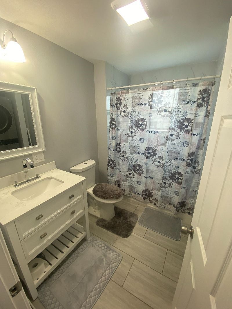 2nd Level Bathroom