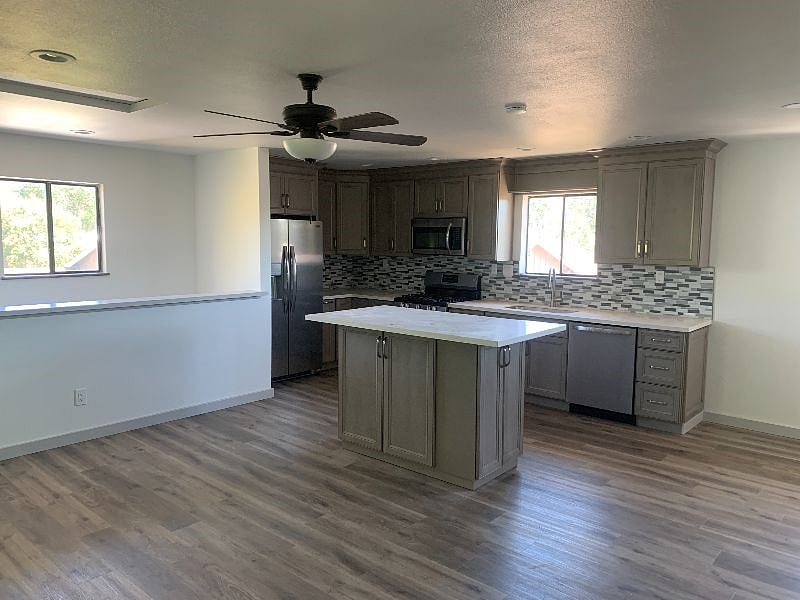 Furnished Finder property 391790_1 photo 3