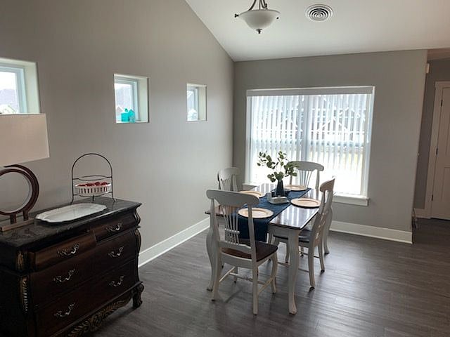 Furnished Finder property 391797_2 photo 4