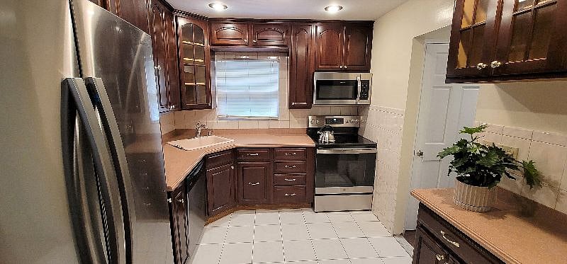 Furnished Finder property 391833_1 photo 9