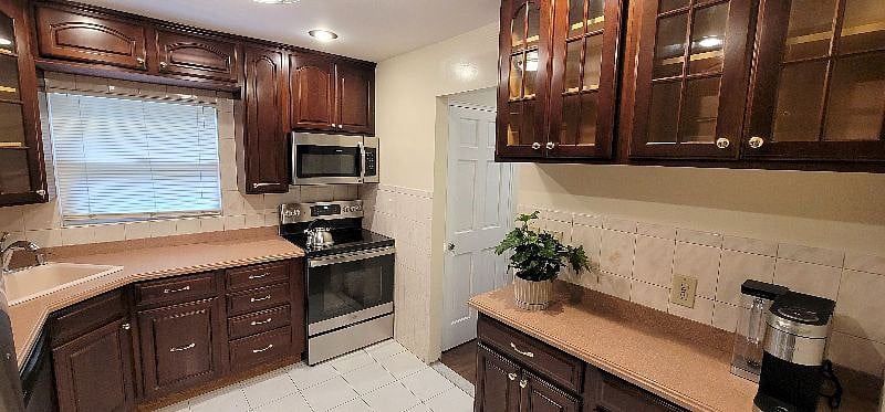 Furnished Finder property 391833_1 photo 11