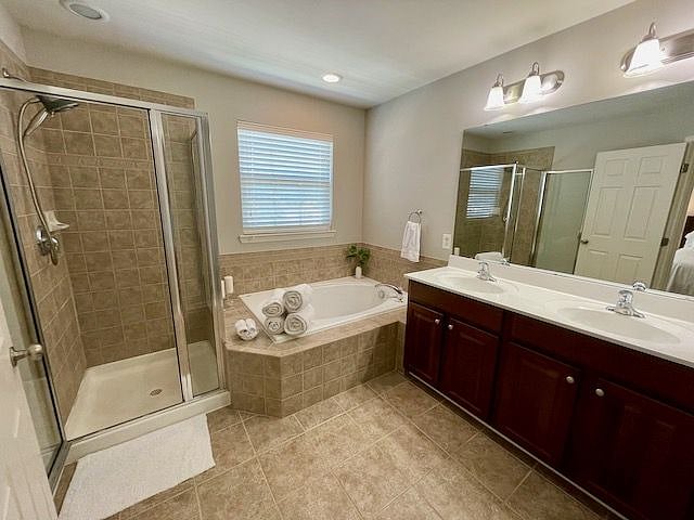 Furnished Finder property 391846_1 photo 4