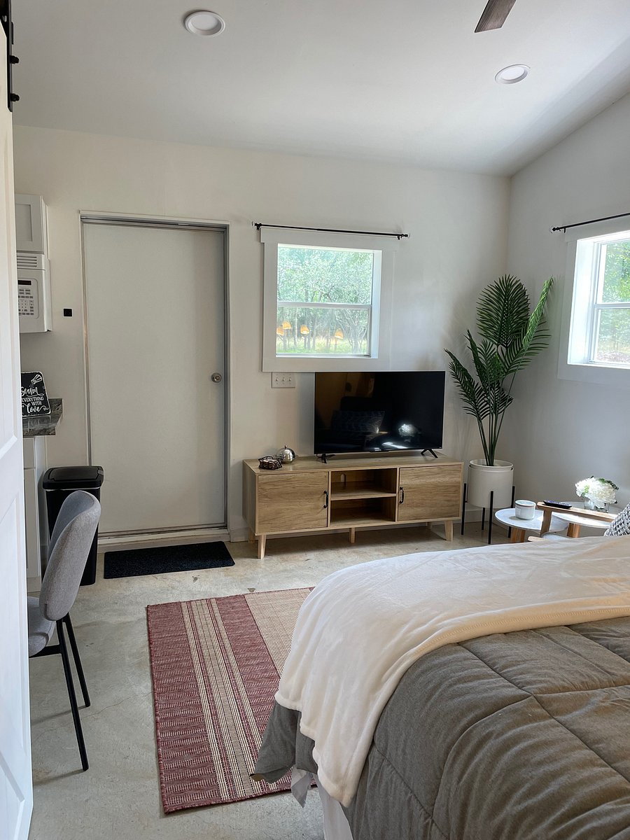 Furnished Finder property 391852_1 photo 102